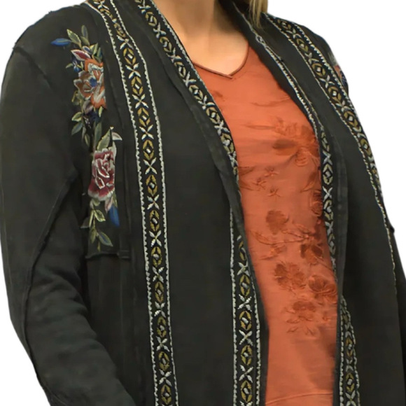 136. NWT WOMENS KYLA SEO S (FIT XL) DETAIL JACKET - Picture 3 of 5
